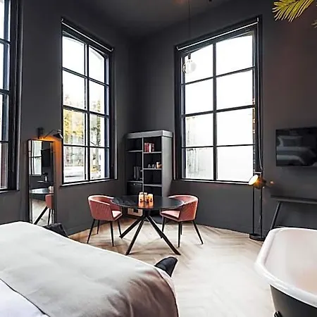 Oldschool Hotel