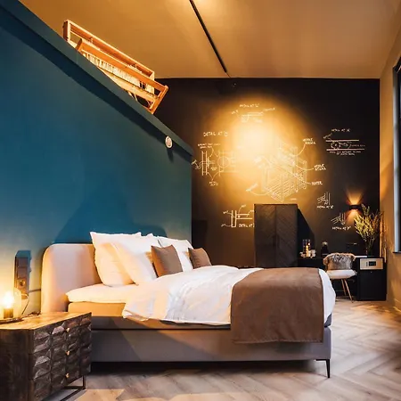Oldschool Hotel *